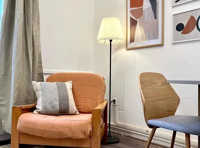 1 Bedroom Studio Close To Palmovka